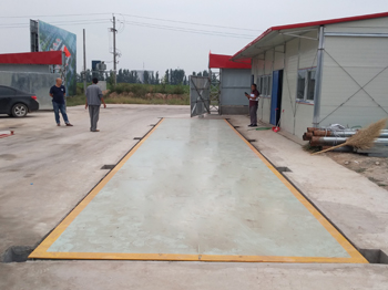 濮陽南樂縣人民醫(yī)院項(xiàng)目3x16m SCS-120噸地磅施工案例